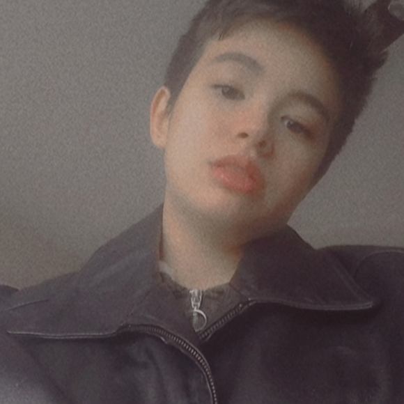 Meet your Posher, AJ - Picture 2 of 4